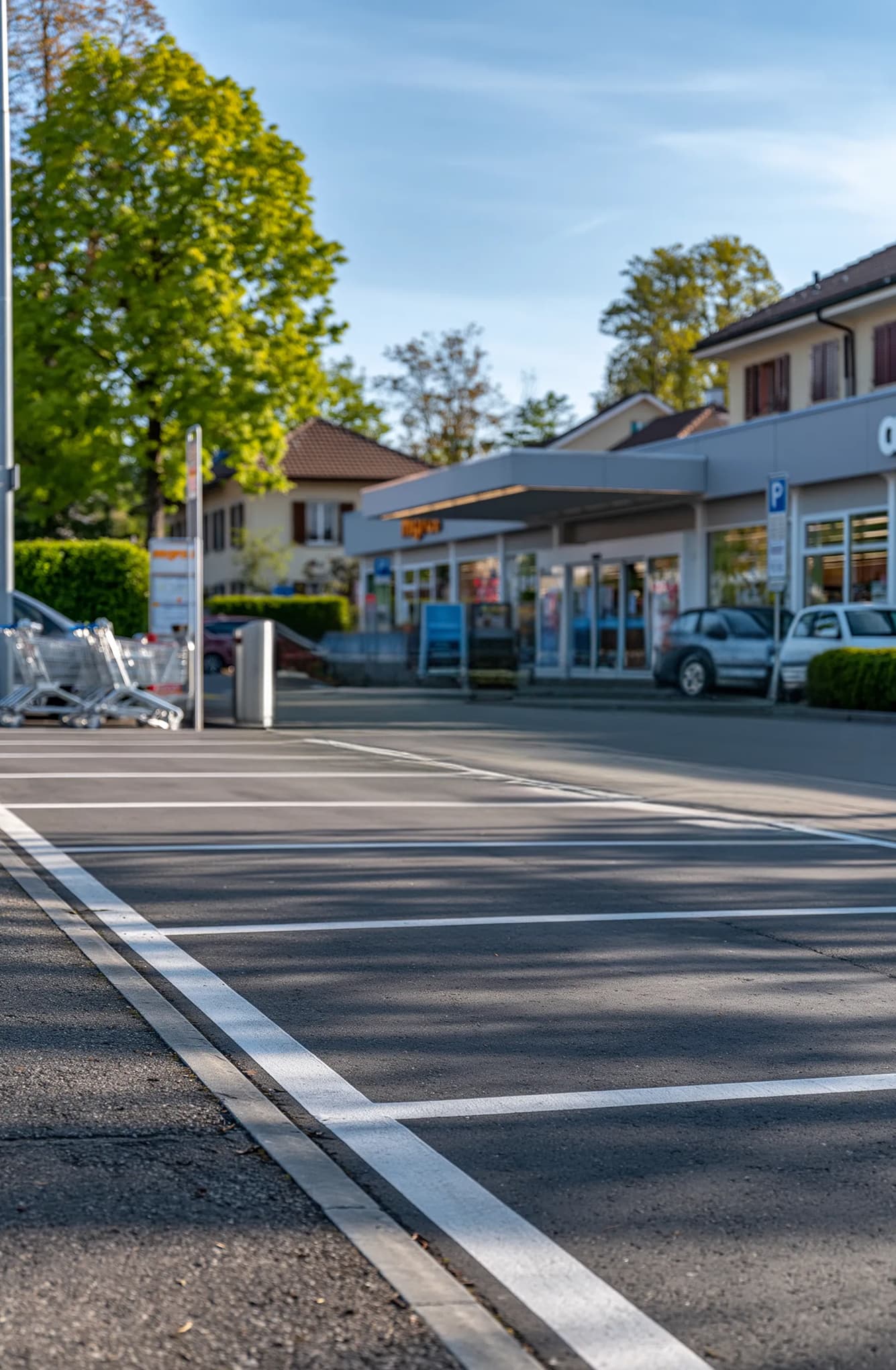 Car park in front of a retail supermarket
